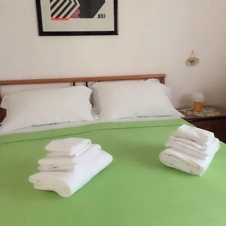 Ambra Villa